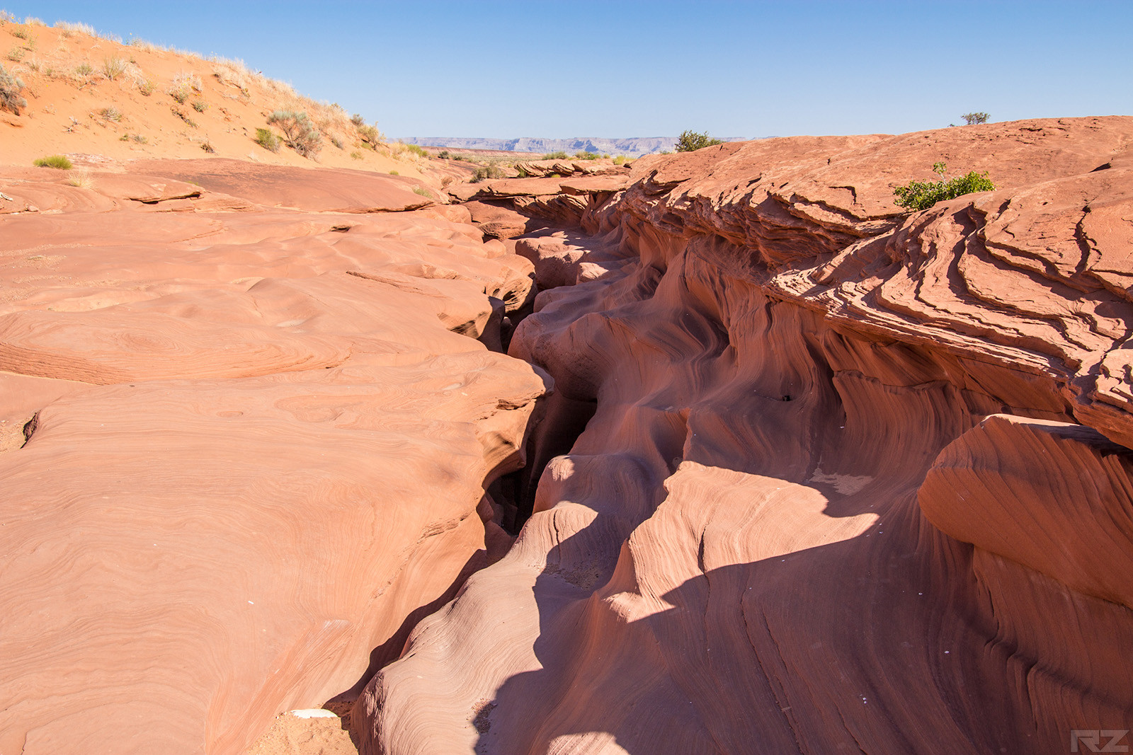 Adventurer Documents His Descent Into Antelope Canyon And It’s Breathtaking