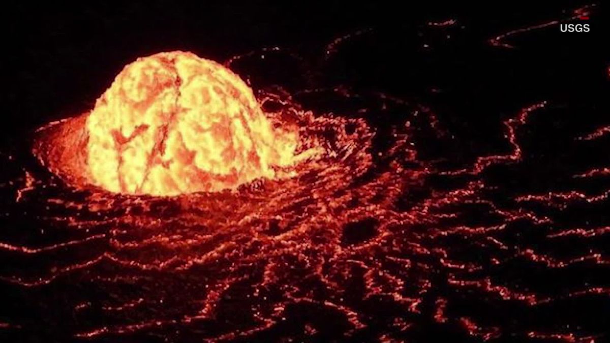 Rare Dramatic Photo Captures 65-Foot-Tall Lava Dome in Hawaii