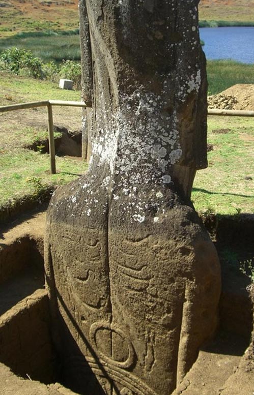 The Famous Easter Island Head Statues Actually Have Bodies